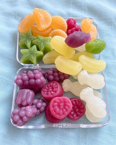 Frasquito con gomitas de frutas